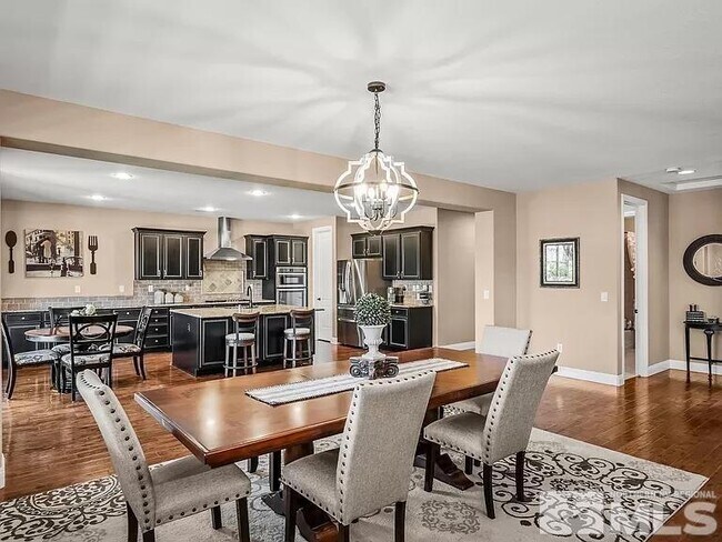 Foto del edificio - 2725 Foxhunter Ln