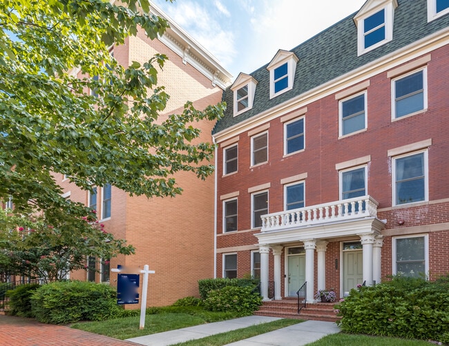 Facade - 2205 Main Line Blvd
