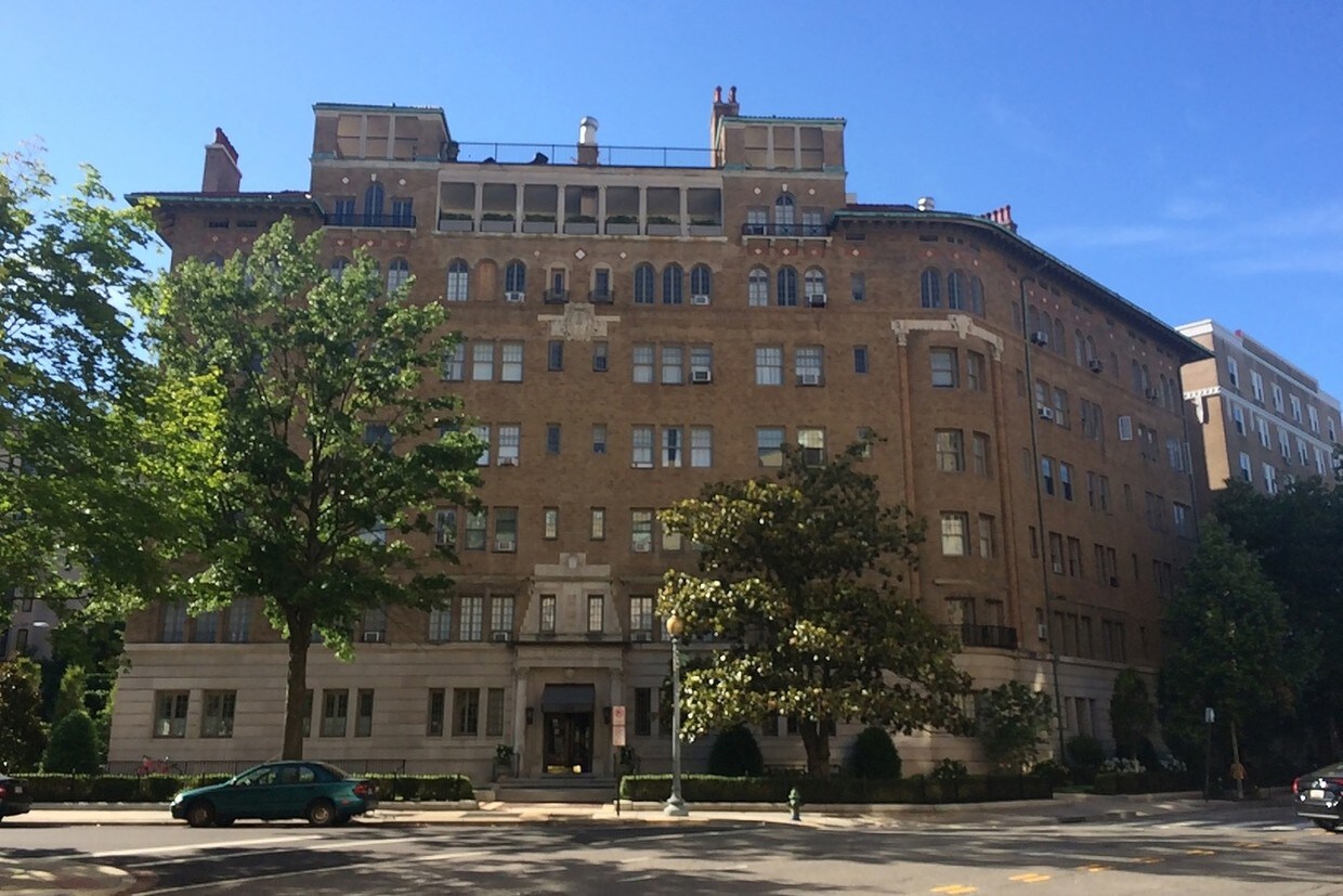 Primary Photo - 1901 Wyoming Ave NW