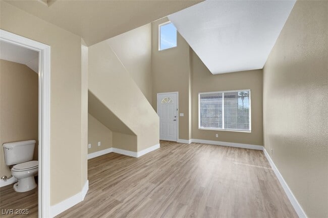 Building Photo - 66 Blue Beak Way