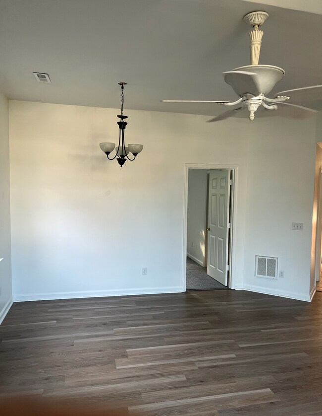 Foto del edificio - 9444 David Smith Ln