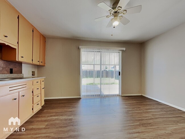 Building Photo - 3117 W Aster Dr