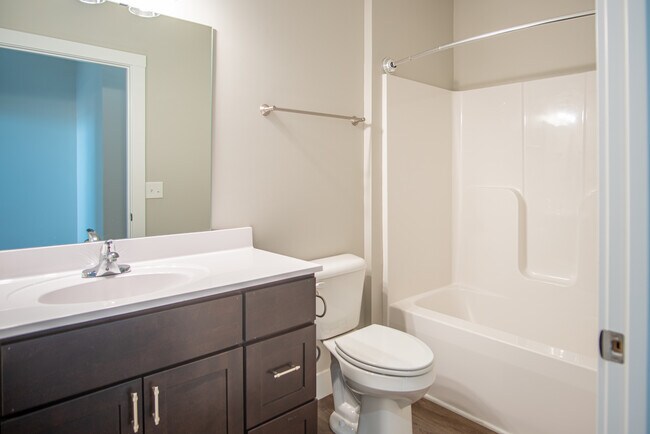 Building Photo - The Modern Townhomes
