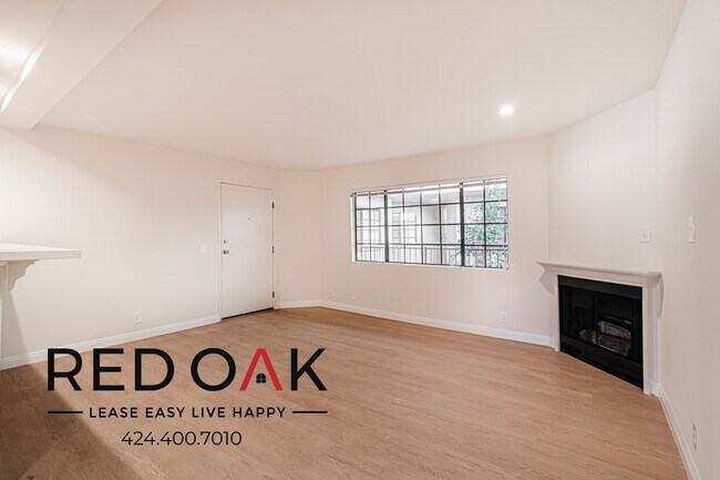 Building Photo - 4651 Cahuenga Blvd