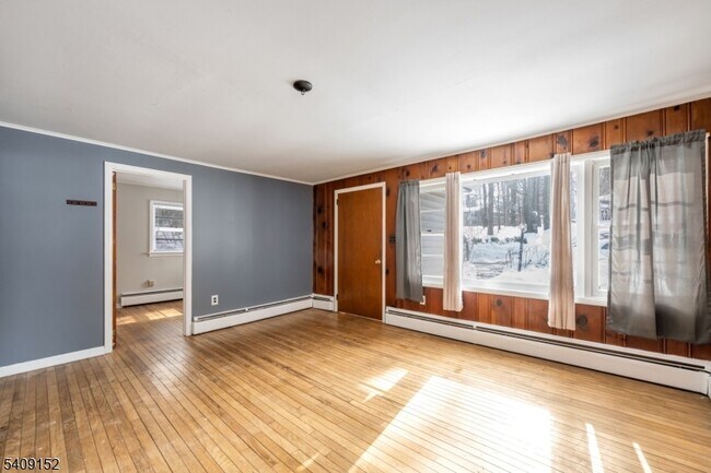 Foto del edificio - 47 Eugene Rd