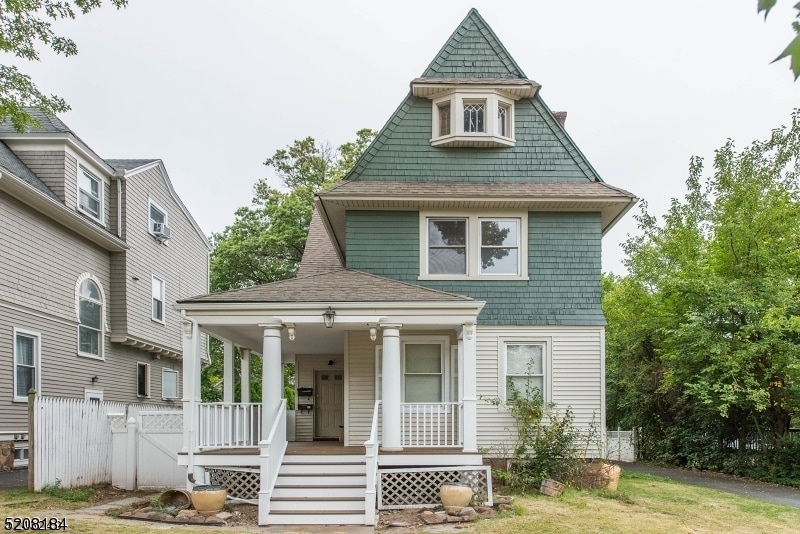 Primary Photo - 287 Claremont Ave
