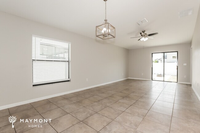 Foto del edificio - Comfortable 3-Bedroom Home