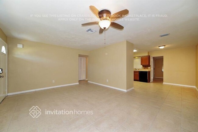 Foto del edificio - 1425 Spring Ln