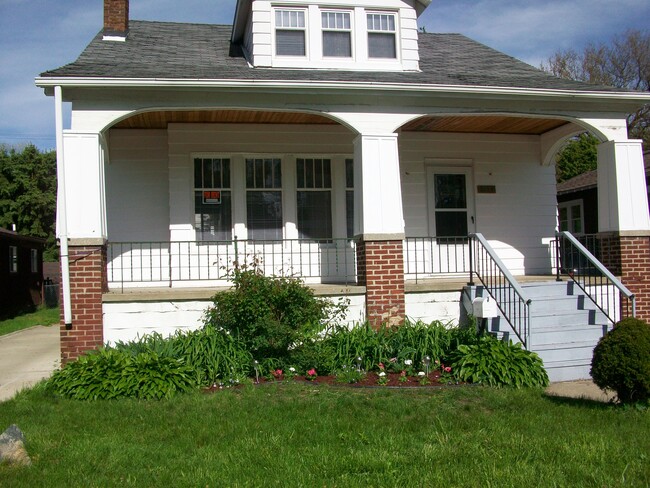 Building Photo - 3118 N Main St