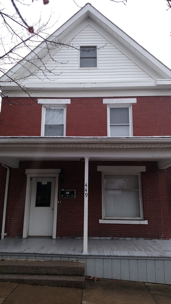 Building Front - 449 Philadelphia St