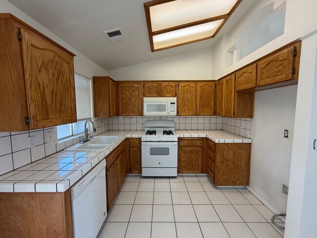 Foto del edificio - Riverlakes Community 4 Bedroom!