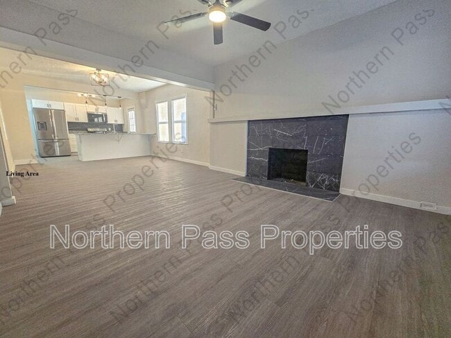 Foto del edificio - 3518 Sacramento Ave