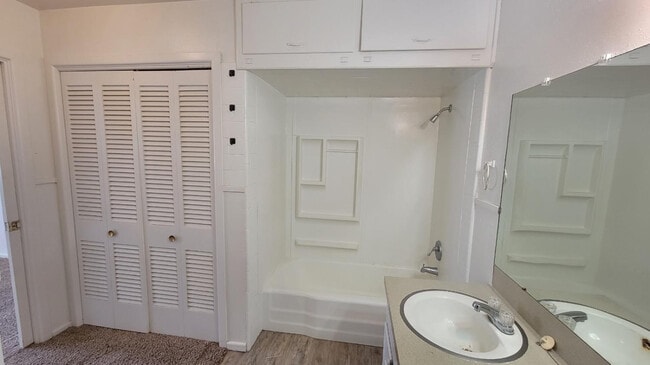 Foto del edificio - 4205 50th St