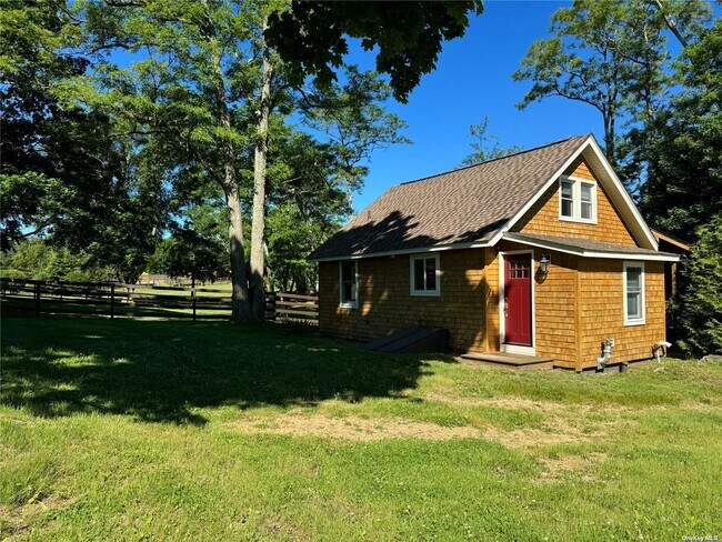 Building Photo - 4350 Sound Ave