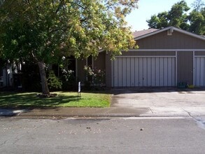 Building Photo - 7422 Gallant Cir