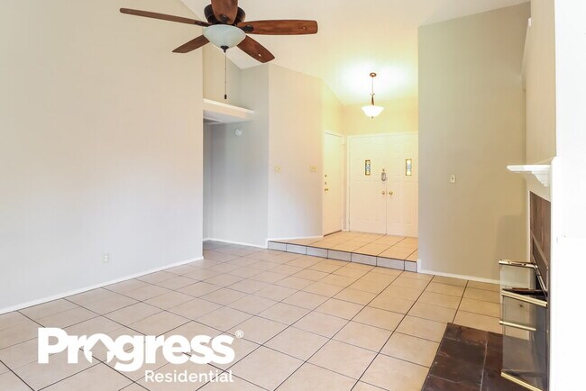 Building Photo - 2605 Mountainview Dr