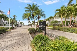 Building Photo - 1065 Gulf Shore Blvd N