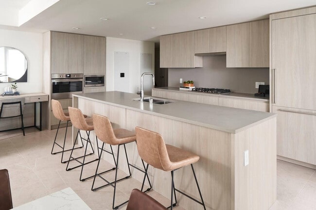Foto del edificio - 161 Fairview Ave N