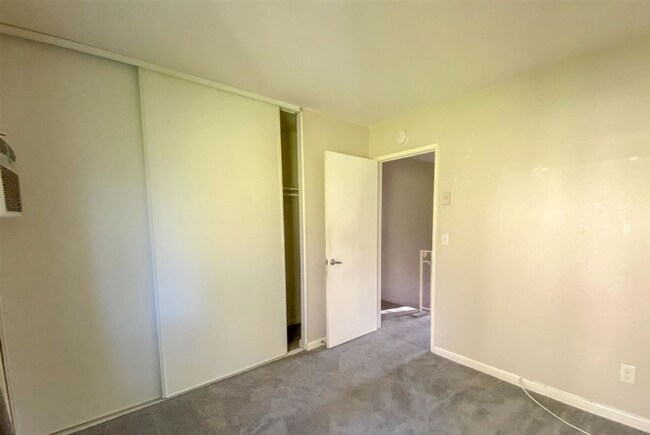 Foto del edificio - 6626 Bell Bluff Ave