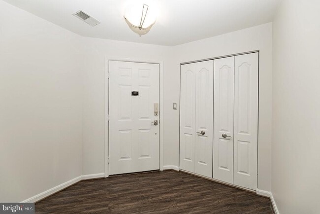 Foto del edificio - 7706 Haynes Point Way
