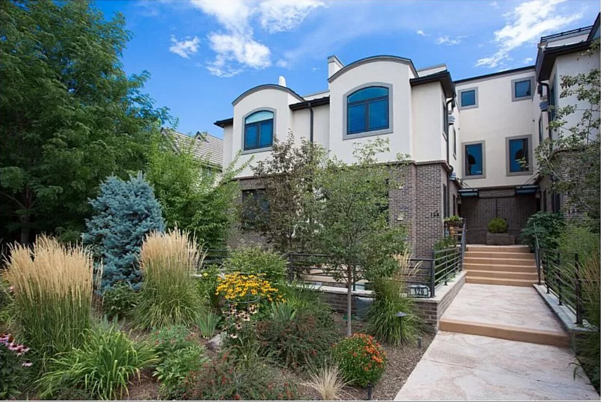 Foto principal - 126 Garfield St