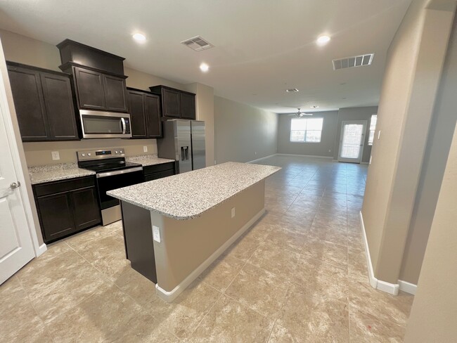 Foto del edificio - 1255 N Arizona Ave