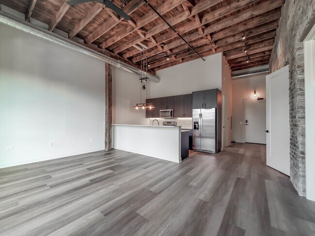 Foto del edificio - 818 N Wolcott Ave