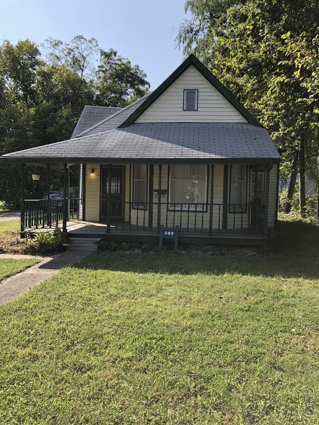 Primary Photo - 509 N William St