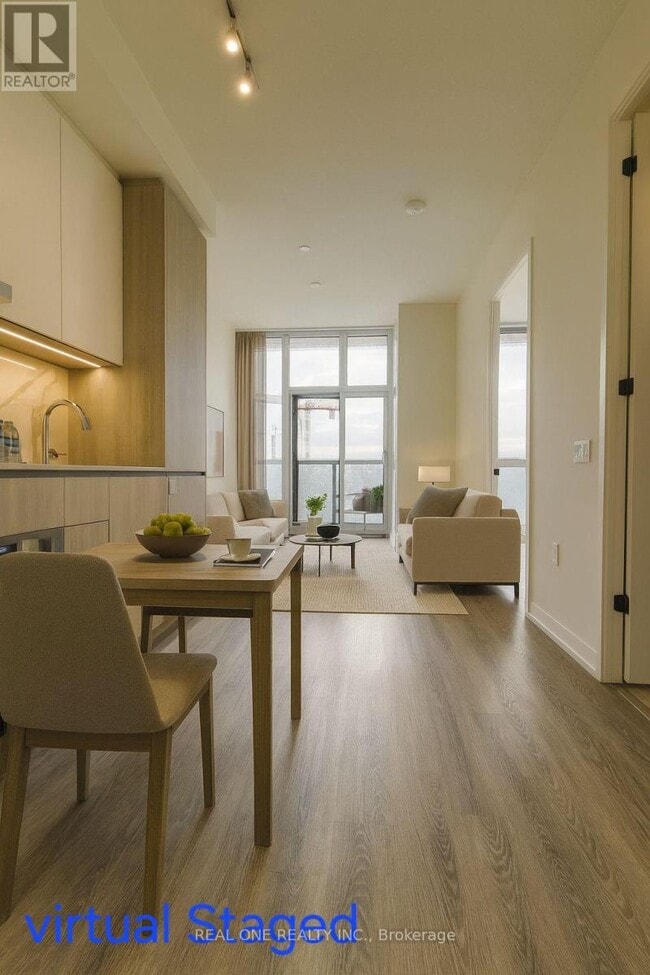 Photo du bâtiment - 8 Interchange Wy