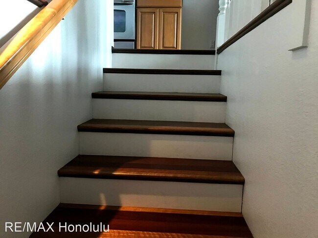 Building Photo - 2 br, 1 bath House - 188 Aikahi Loop