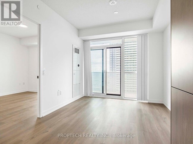 Building Photo - 28 Interchange Wy