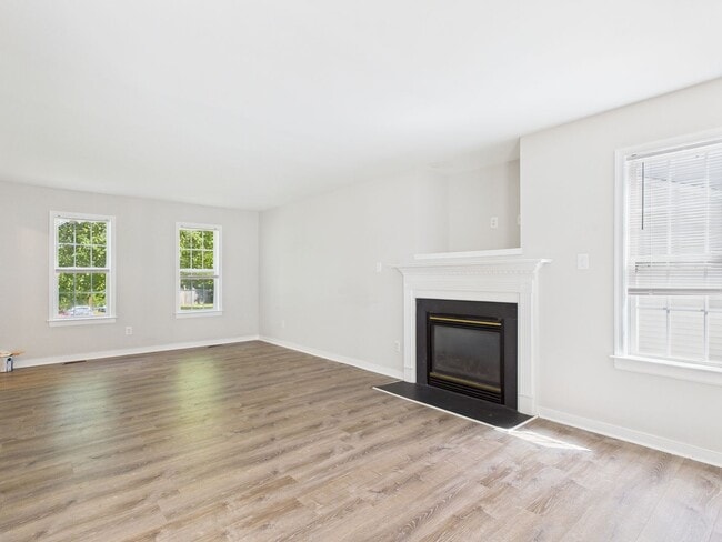 Building Photo - 6911 Staunton Ave