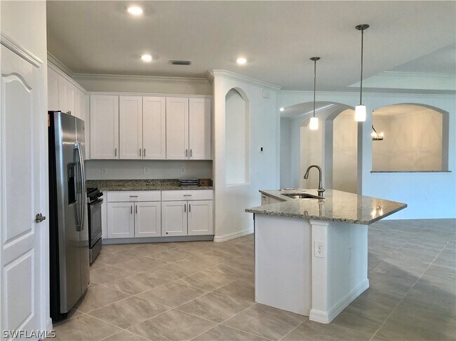 Building Photo - 43504 Treadway Dr