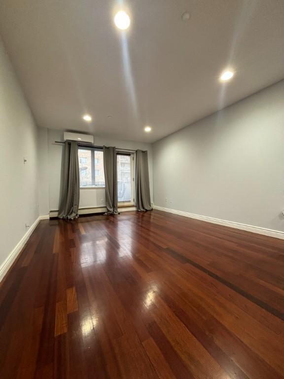 Foto principal - 1 bedroom in Brooklyn NY 11229