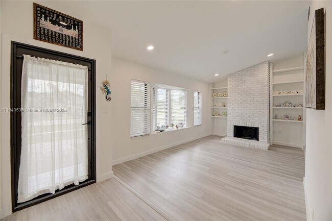 Foto del edificio - 21553 Chipmunk Ln