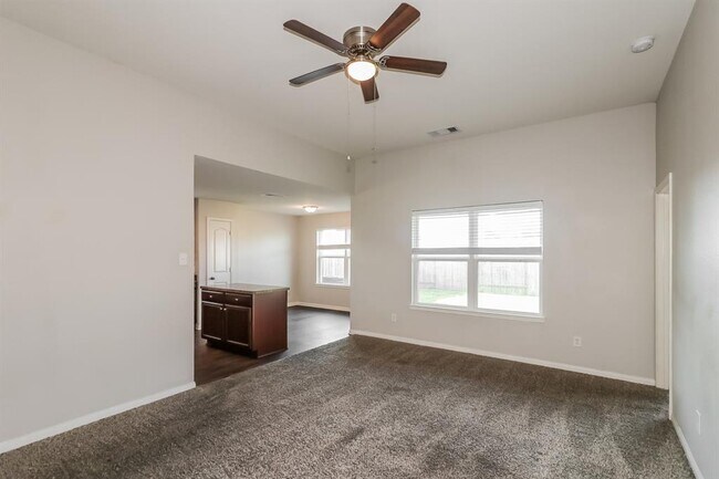 Foto del edificio - 3004 Oak Ln