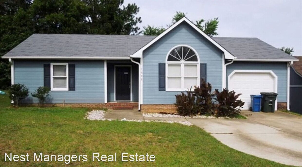 1588 Winnabow Dr, Fayetteville, NC 28304 House Rental in Fayetteville