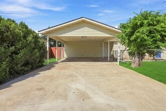 Building Photo - 5700 Cherry Park