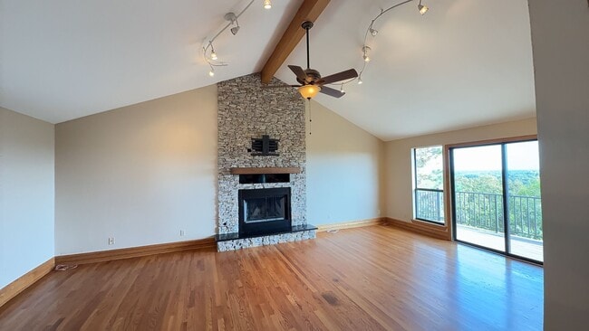 Building Photo - Welcome home to breathtaking views in this...