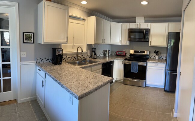 Foto del edificio - 317 E 13th St