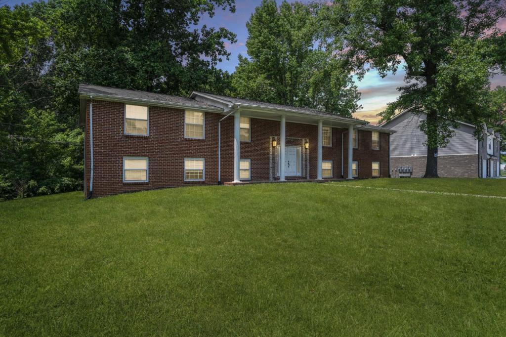 Primary Photo - 376 Ryder Ave