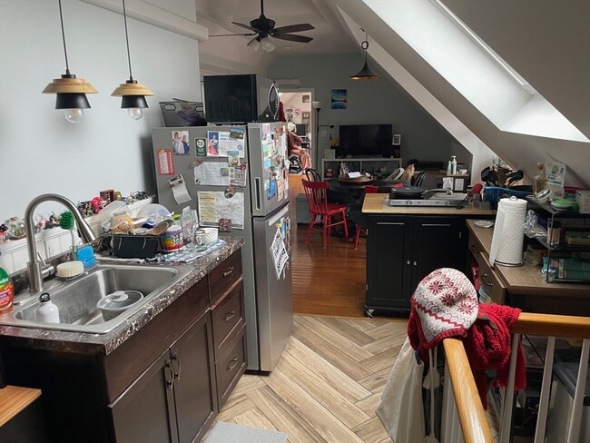 Building Photo - 105-107-107 Harvard St