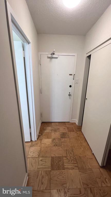 Foto del edificio - 5500 Friendship Blvd