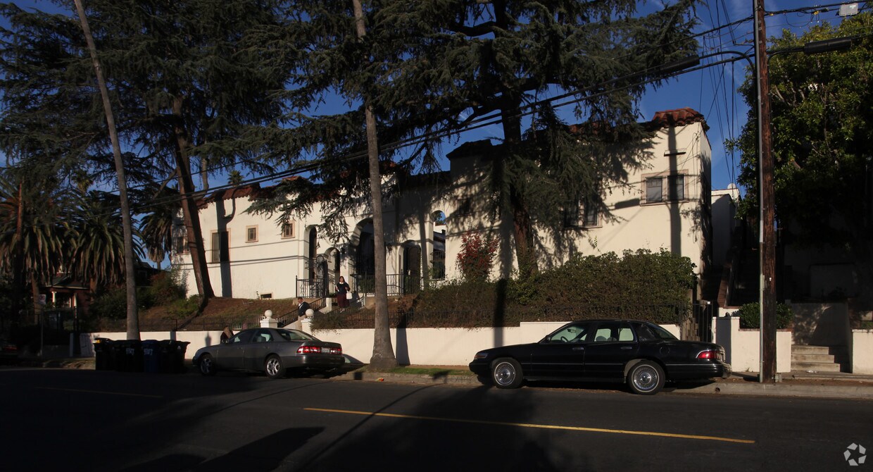 Foto del edificio - 5721 Monte Vista St