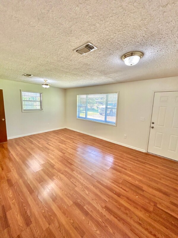 Building Photo - 359 Wells Dr