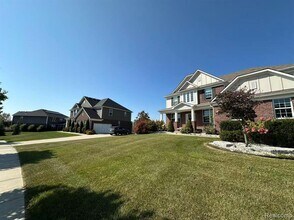 Building Photo - 5791 Northford