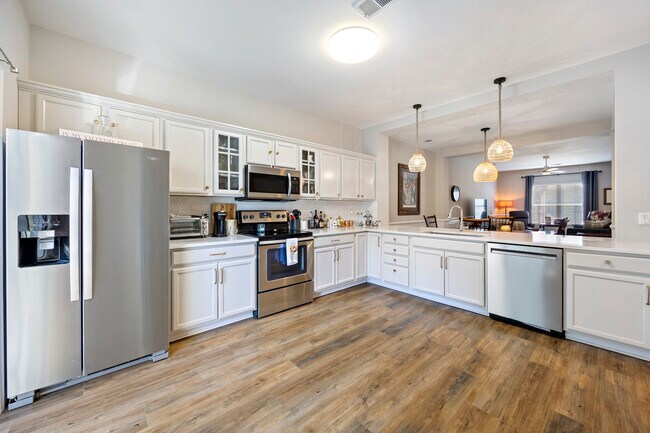 Cocina con barra de desayuno - 4 Jib Sail Ct