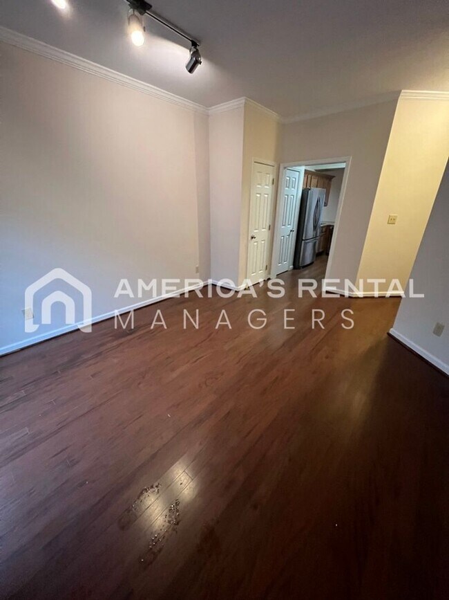 Foto del edificio - Townhome For Rent In Vestavia Hills!!! New...