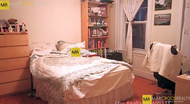 Building Photo - 1087 Beacon St