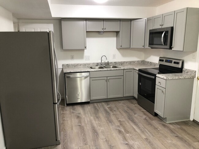 Building Photo - 5206 Chippendale Ln